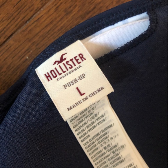 Hollister floral triangle bikini top - Picture 3 of 3